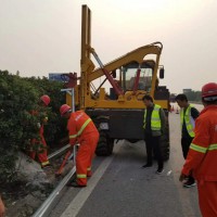 厂家直销护栏打桩机 全液压护栏钻孔机 钢板护栏打桩机